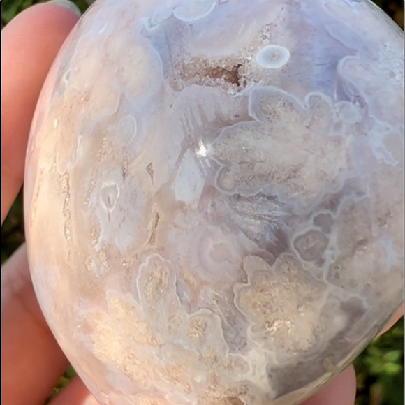 Creamy Blue Flower Agate Heart - Picture 6 of 6